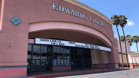 Regal theater santa maria - 4 days ago · Migration. $4.9M. Anyone But You. $4.6M. Fighter. $3.5M. Regal Edwards Santa Maria & RPX, movie times for Godzilla Minus One. Movie theater information and online movie tickets in Santa Maria, CA. 